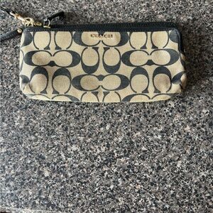 Coach Black and Tan Patterned Wristlet